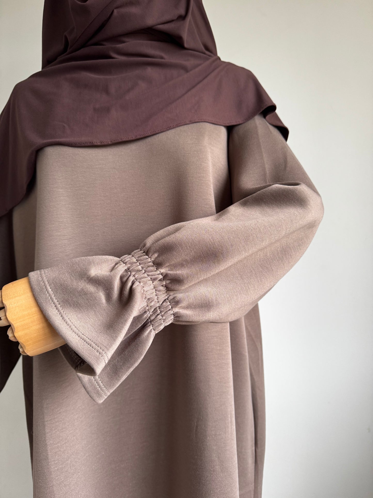 Mocha Winter Abaya – Thick Fabric Abaya – Warm Modest Dress