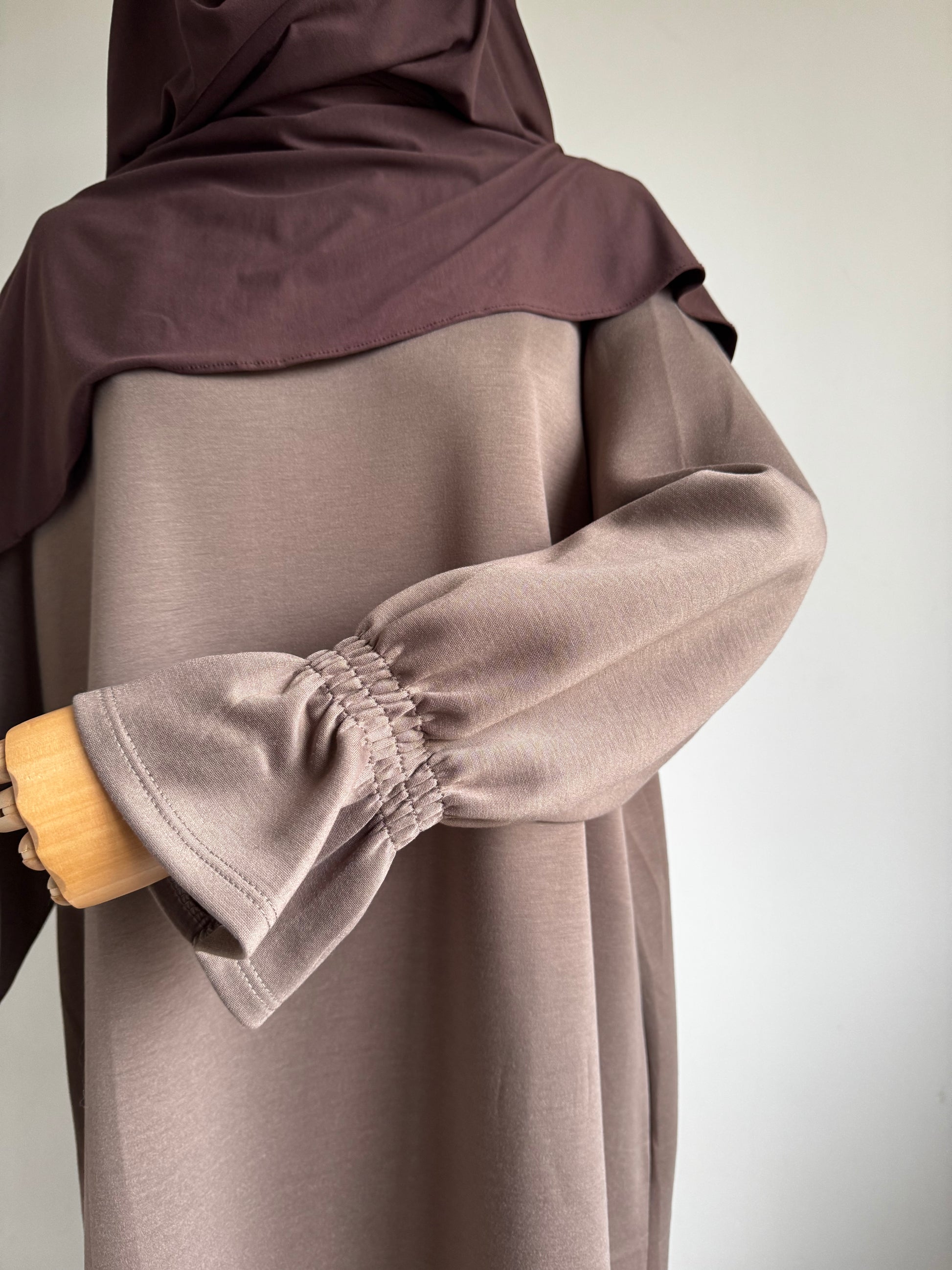 Mocha Winter Abaya – Thick Fabric Abaya – Warm Modest Dress