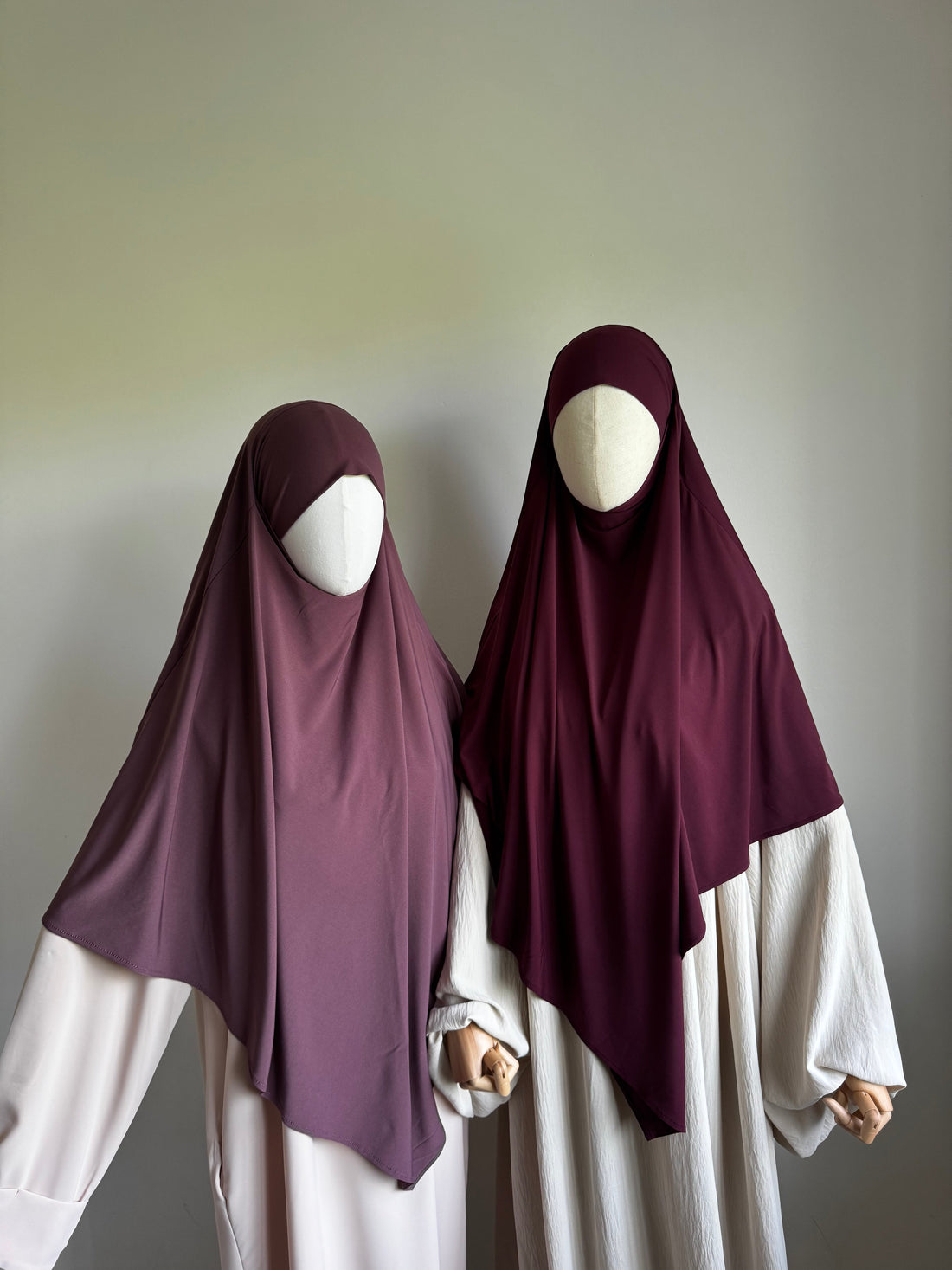 « Premium Jersey vs. Bamboo Jersey: Which Fabric is Best for Your Khimars »