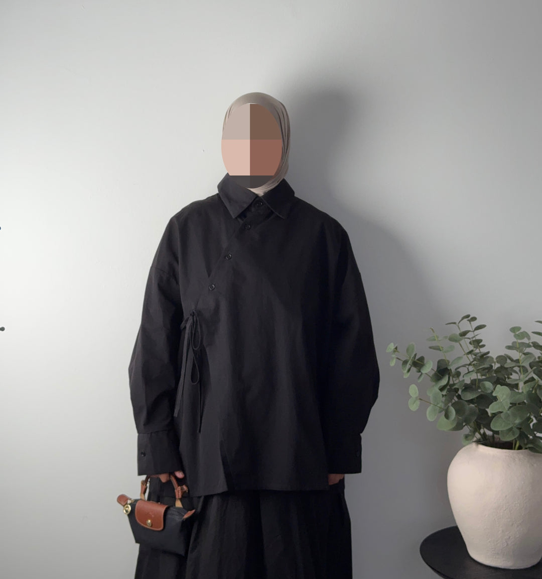 100% Cotton Asymmetrical Oversized Shirt – Modern Elegance