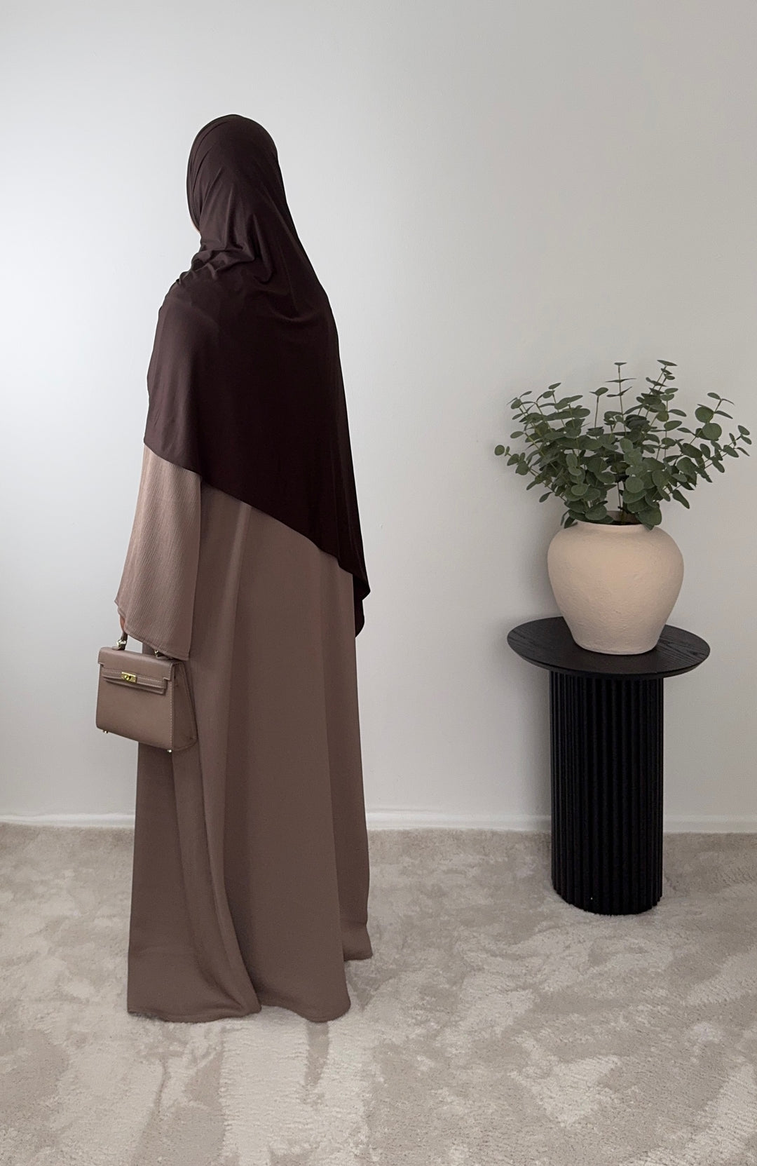 Layana Elegant Zoom Fabric Abaya – Flared Sleeve Modest Maxi Dress
