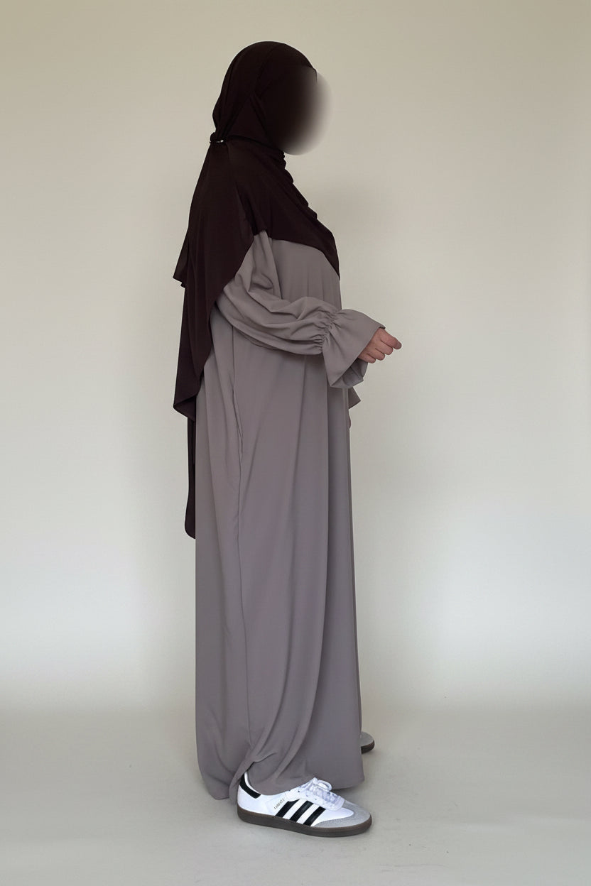 Maryam Medina Silk Abaya – Elegant Modest Maxi Dress with Tulip Sleeves