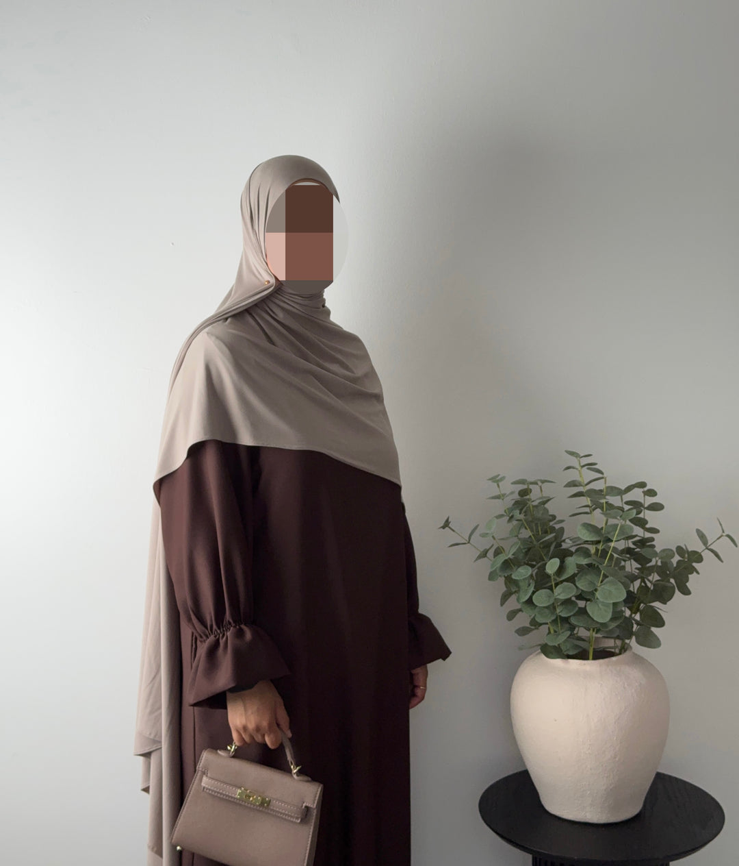 Maryam Medina Silk Abaya – Elegant Modest Maxi Dress with Tulip Sleeves