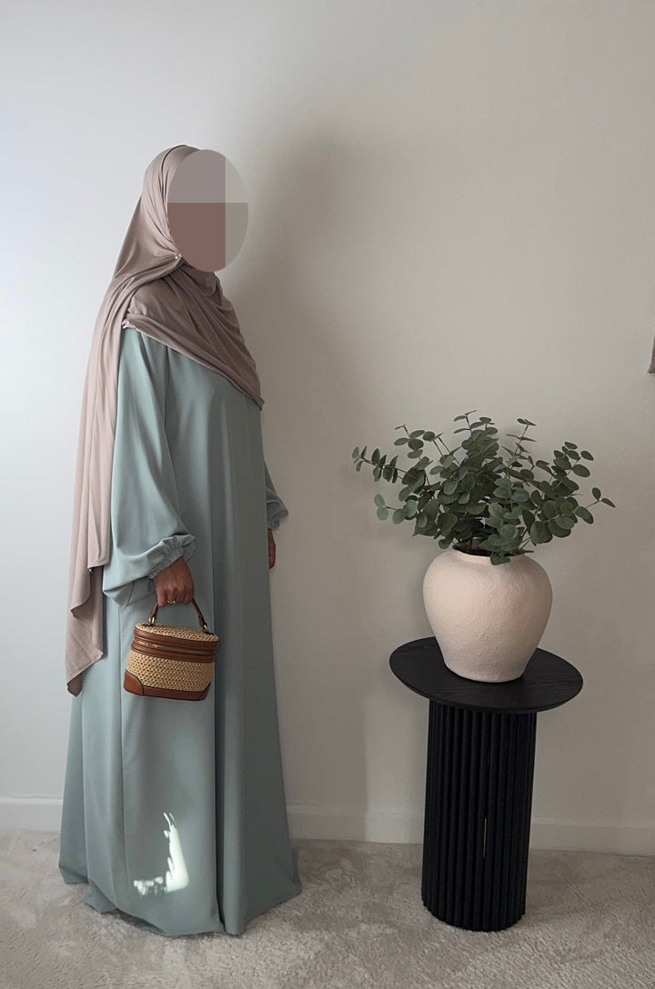 Medina Silk Abaya – Aisha | Elegant Modest Maxi Dress with Pockets