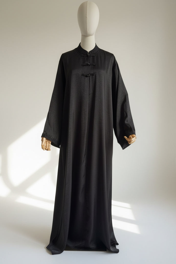 Amirah Embroidered Abaya – Elegant Modest Maxi Dress with Asian-Inspired Collar