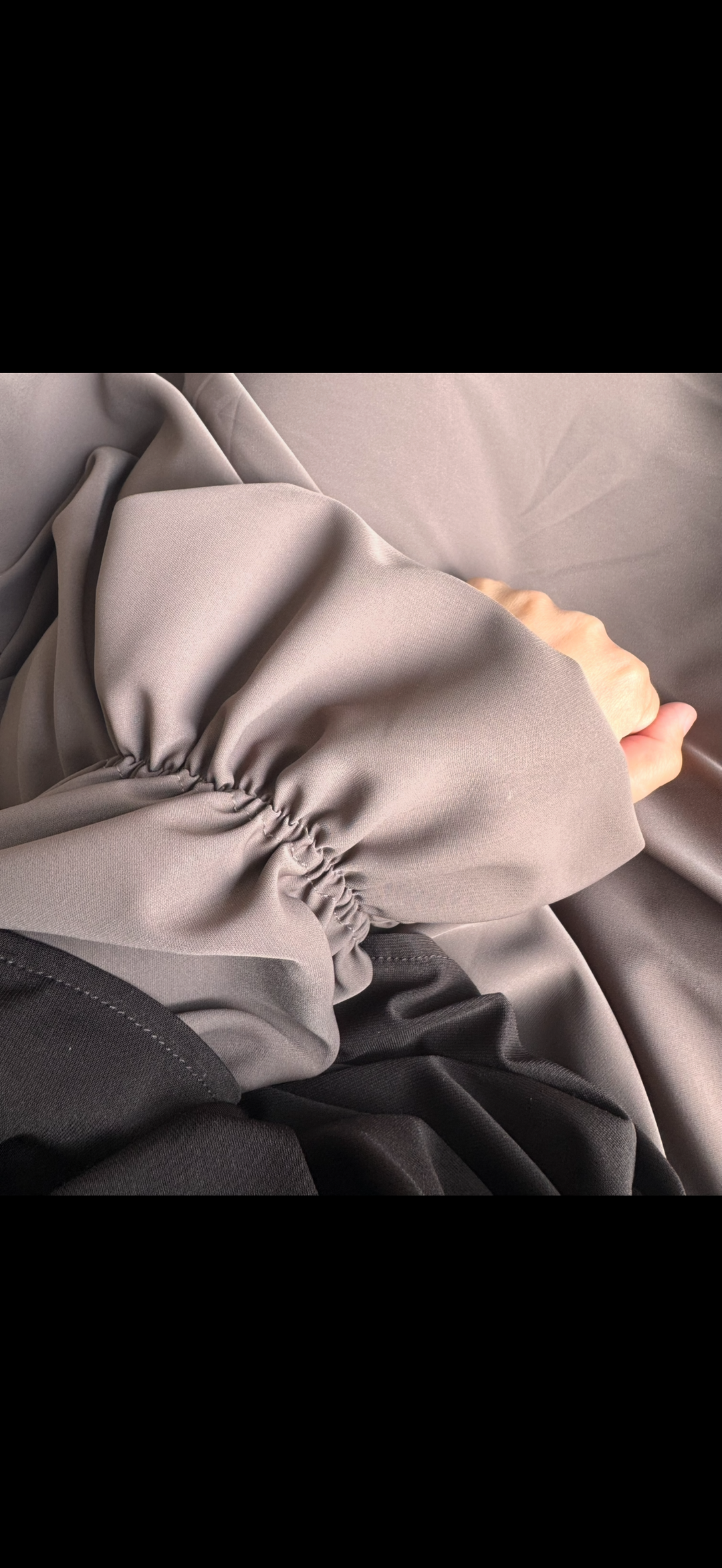 Maryam Medina Silk Abaya – Elegant Modest Maxi Dress with Tulip Sleeves