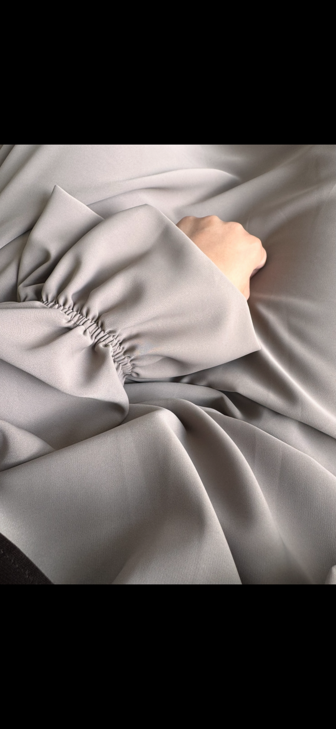Maryam Medina Silk Abaya – Elegant Modest Maxi Dress with Tulip Sleeves