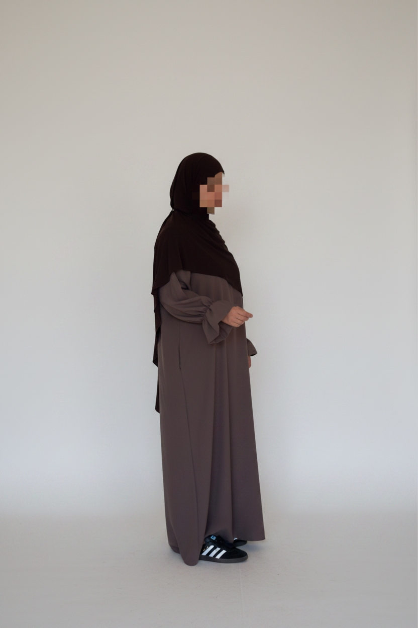 Maryam Medina Silk Abaya – Elegant Modest Maxi Dress with Tulip Sleeves