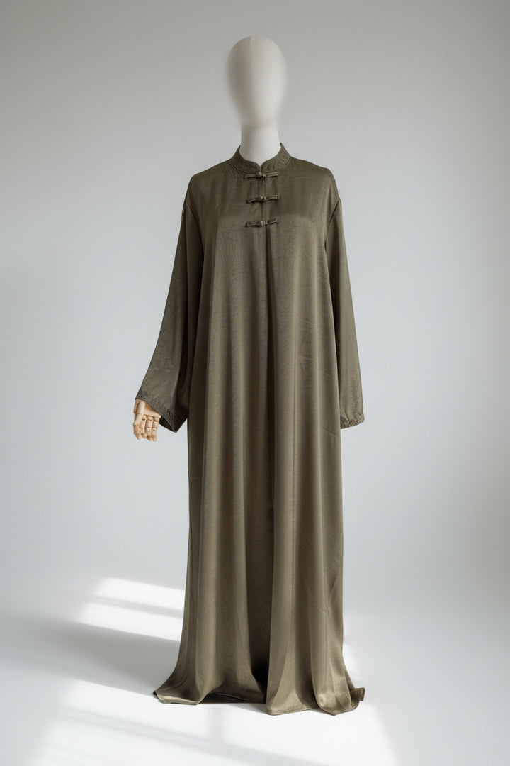 Amirah Embroidered Abaya – Elegant Modest Maxi Dress with Asian-Inspired Collar