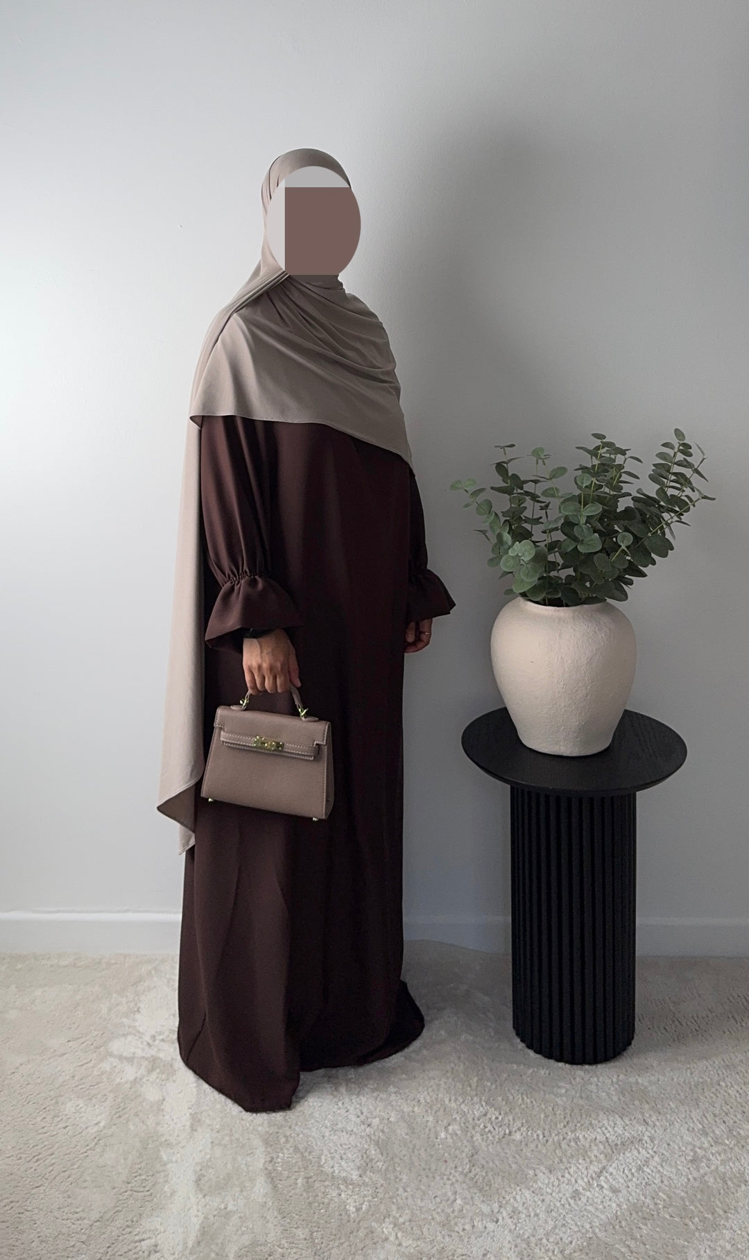 Maryam Medina Silk Abaya – Elegant Modest Maxi Dress with Tulip Sleeves