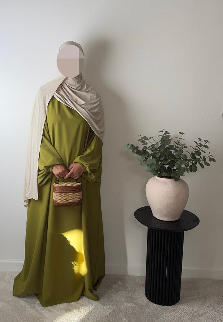 Medina Silk Abaya – Aisha | Elegant Modest Maxi Dress with Pockets
