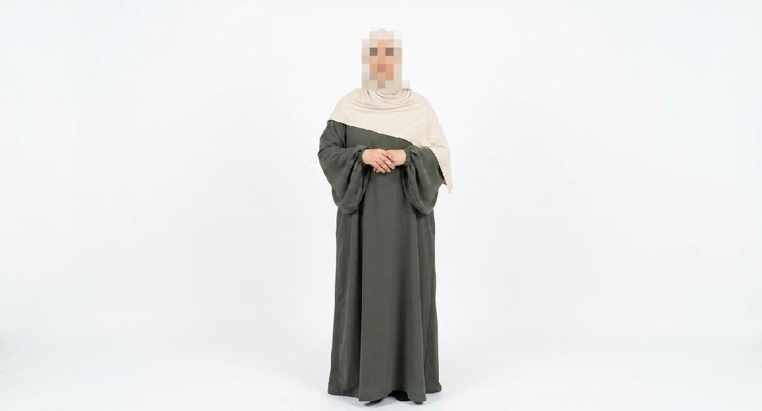 Medina Silk Abaya – Aisha | Elegant Modest Maxi Dress with Pockets